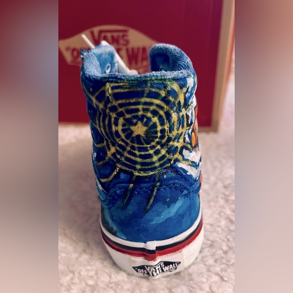 Custom Vans - Picture 8 of 15